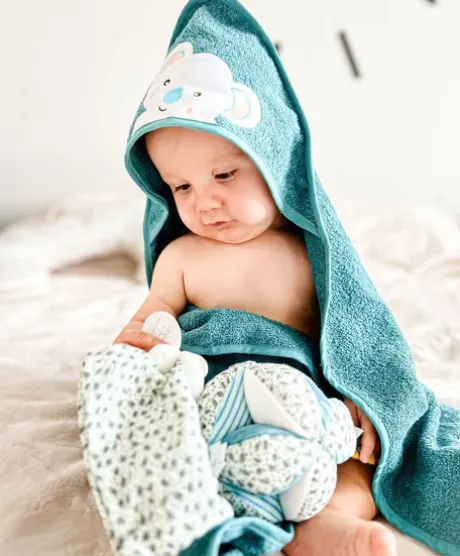 Coffret cadeau cape de bain et Doudou Yoca le koala - 80 x 80 cm