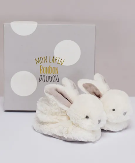 Coffret cadeau naissance chaussons lapin taupe avec hochet - 0/6 mois
