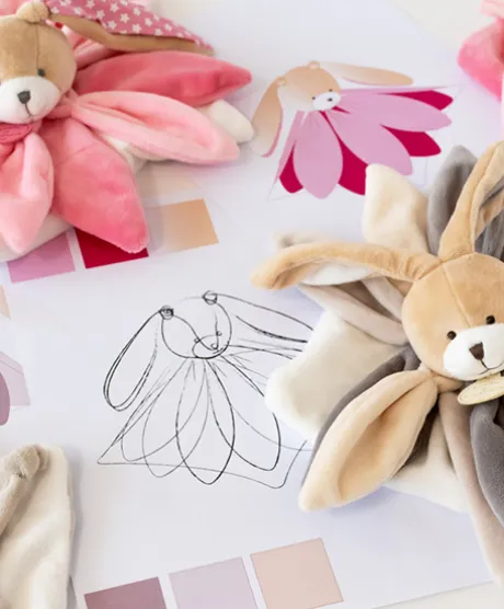 Coffret Doudou lapin pétales Collector taupe - 28 cm