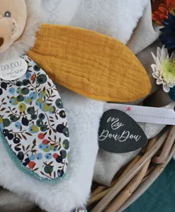 Doudou LION blanc avec pétales - BOH'AIME