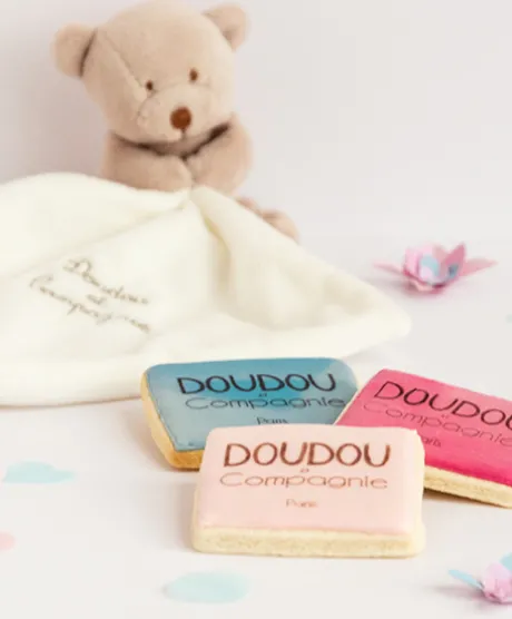 Doudou ours mouchoir - 10 cm - Boite fleur