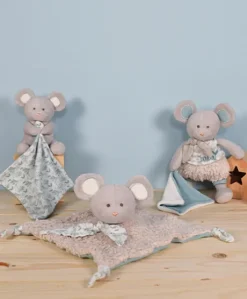 Souris en peluche grise avec mouchoir vert en coton BIO - 22 cm